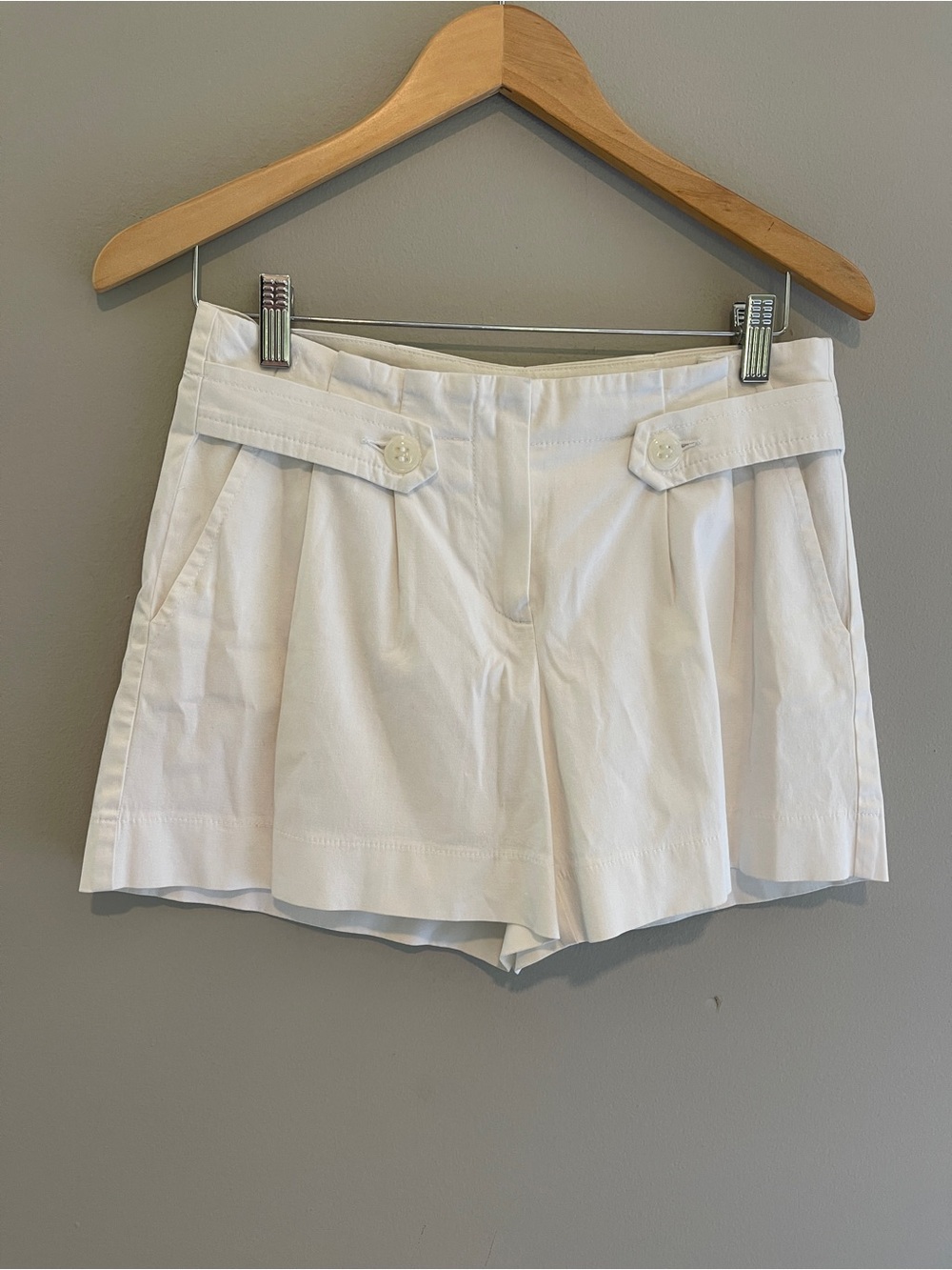 Trina Turk White Dress Shorts Size 2